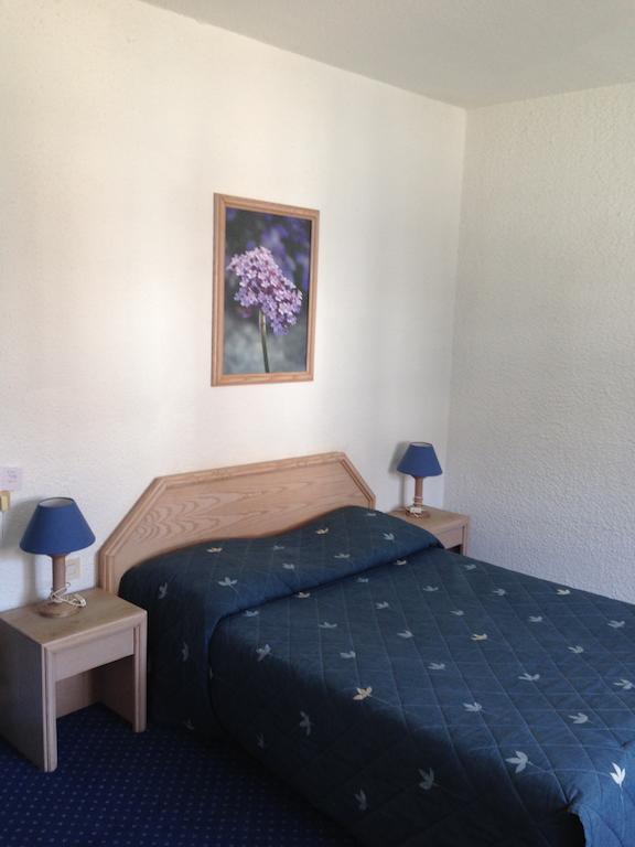 דובן Hotel De La Poste חדר תמונה
